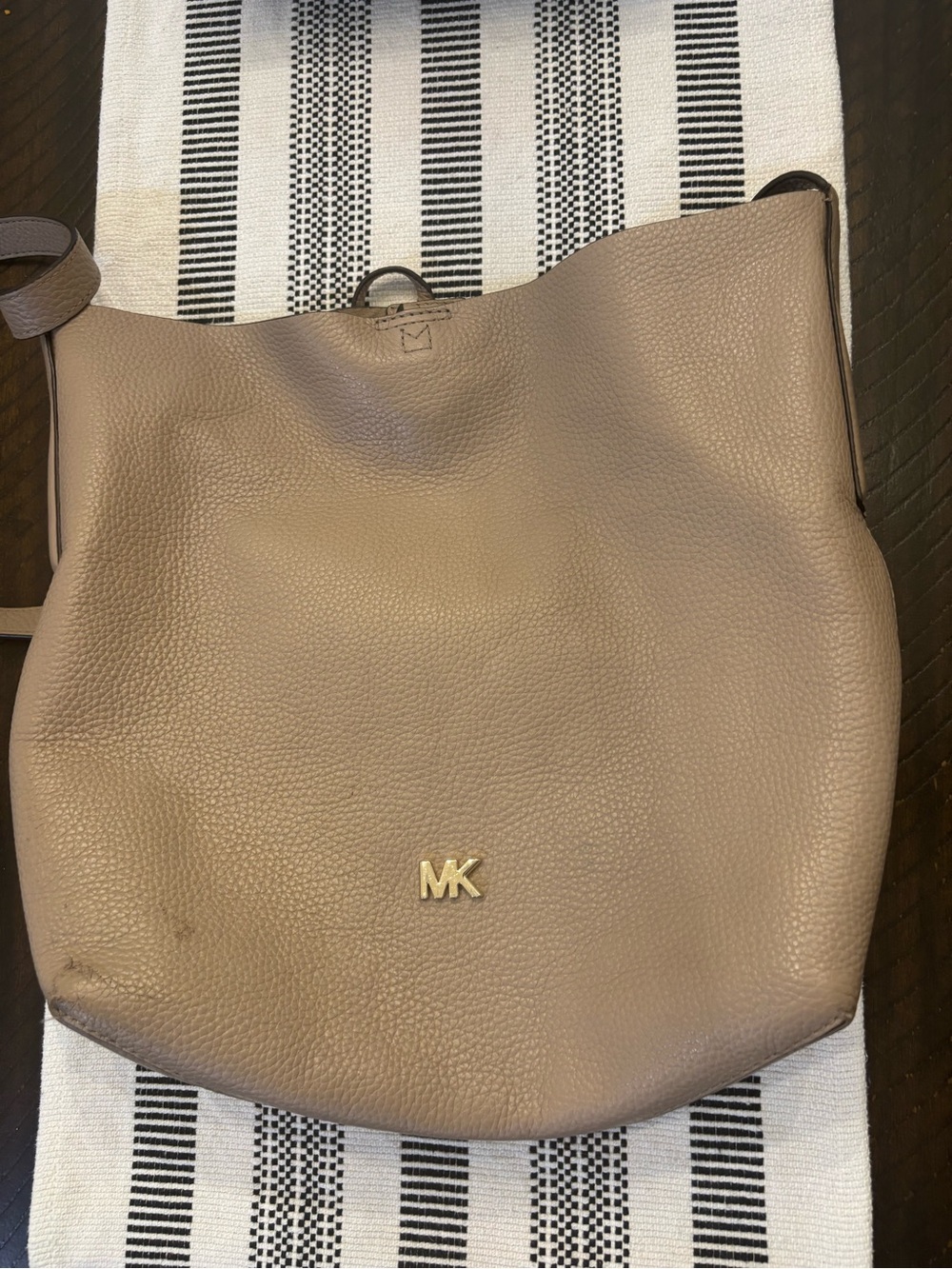 Michael Kors Taupe Pebbled Leather Shoulder/Crossbody Bag with Gold MK Logo